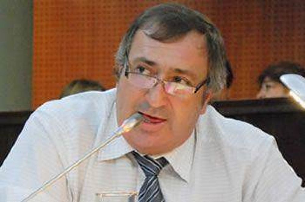 INGRAM: �ESTE GOBIERNO SE CAE SOLO�