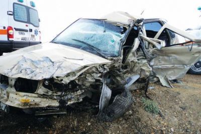 Violento choque frontal en Pampa Salamanca deja dos heridos
