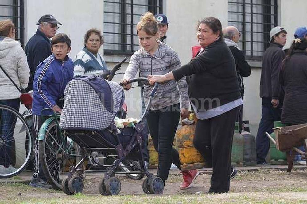 Suman otras dos bocas de expendio de la garrafa social