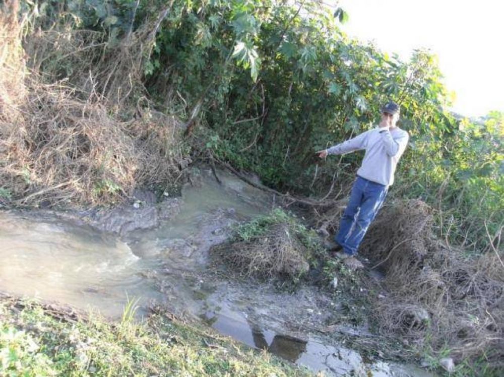 P�rdidas de agua y de l�quidos cloacales en Taf� Viejo