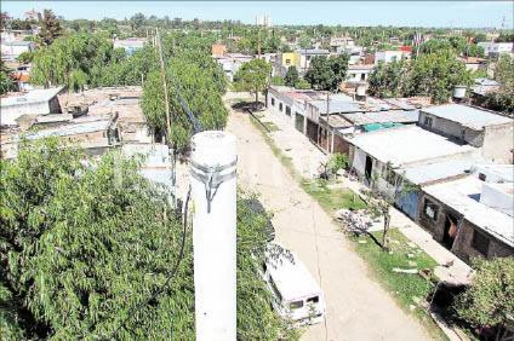 Cuando la EPE llega a los barrios pobres, el 70% paga regularmente