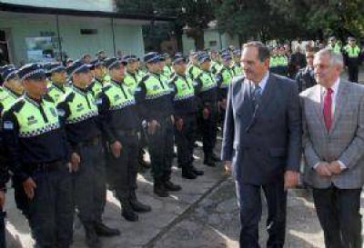 Alperovich anunci� la incorporaci�n de 500 polic�as