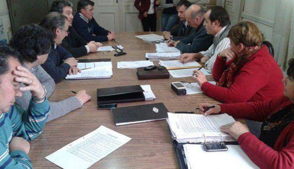 Licitar�n puestos en la Terminal y se demora el Banco de Materiales 