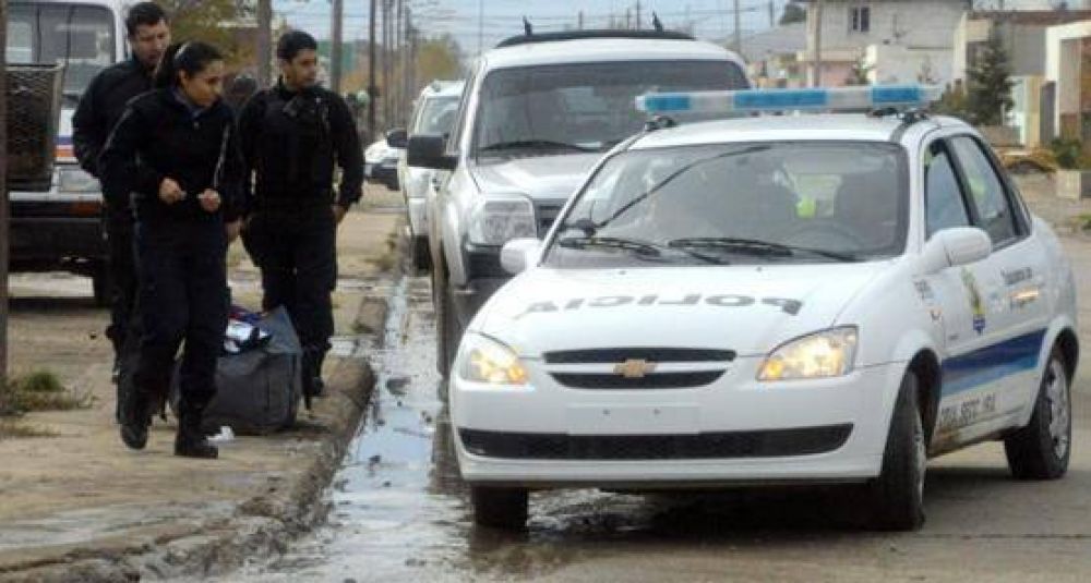 Apu�alan a un joven en pleno centro caletense