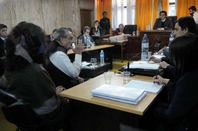 Megajuicio: declar� un ex concejal detenido sin acusaci�n formal