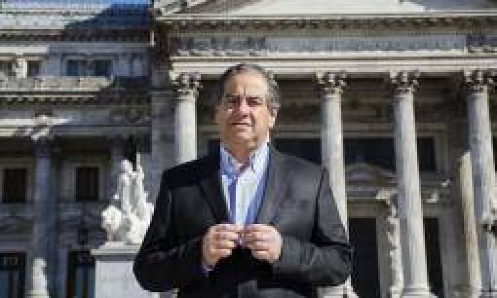 Julio Mart�nez apunt� contra el gobierno K y las mineras