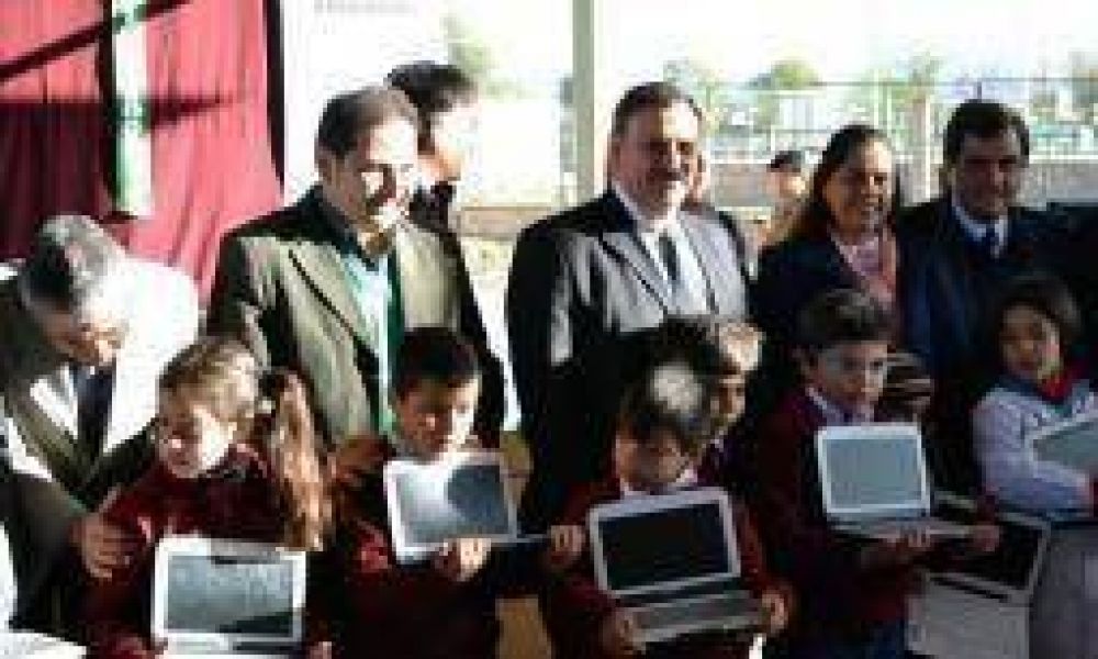 Capital. El 100% de los estudiantes tienen su computadora port�til
