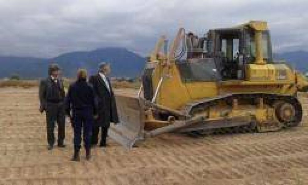 Siguen los tironeos entre Abogados y el gobierno por un loteo