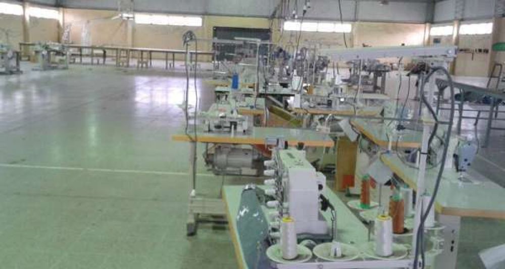 Operarios de la textil de Olta conforman una cooperativa para seguir trabajando