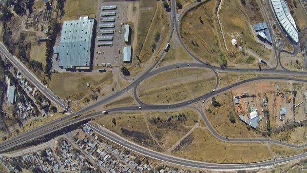 Comienza la construcci�n del puente y rotonda sobre avenida Santos Ortiz