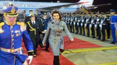 Cristina arrib� a Asunci�n para restituir objetos de Solano L�pez
