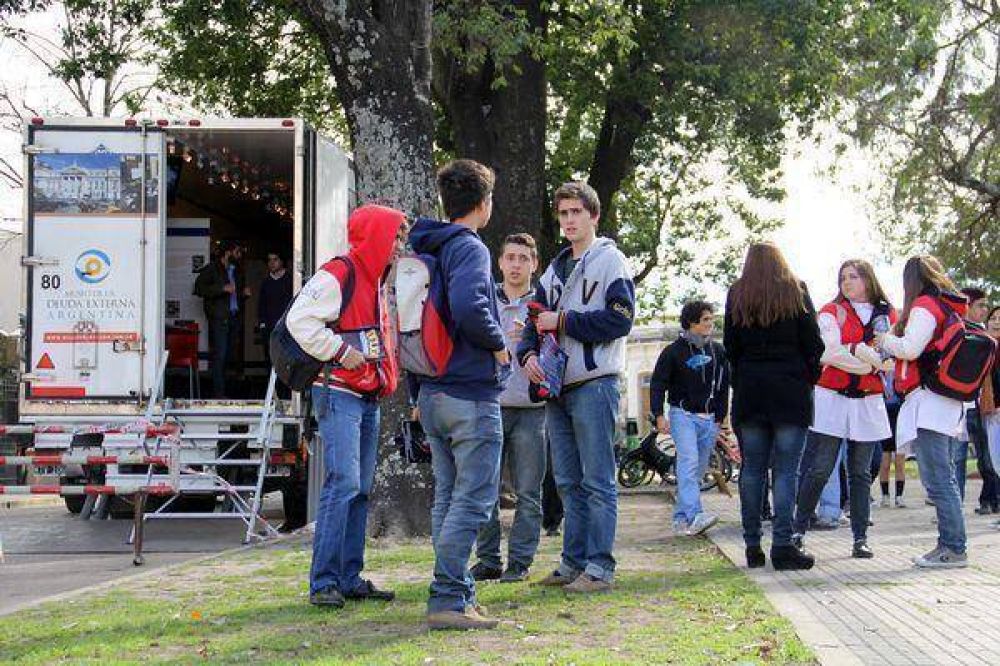 El museo itinerante de la deuda externa estar� en la ciudad toda la semana