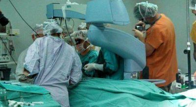 Exitoso trasplante de c�rnea en el Hospital Central de San Isidro