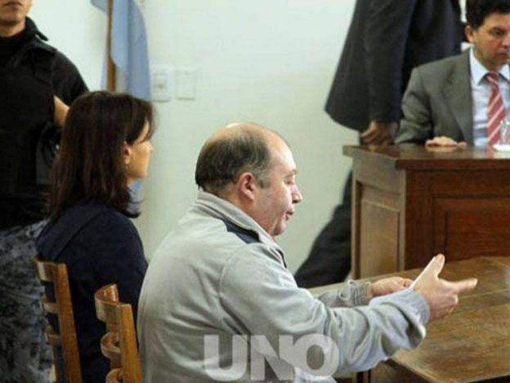 Se arriesga a ser condenado a prisi�n perpetua por ahorcar a su madre en un supuesto pacto suicida