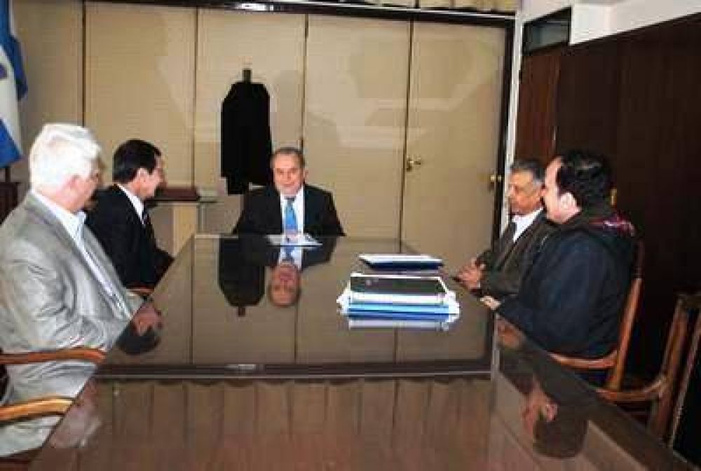 Jorge se reuni con directivos de Petrobras