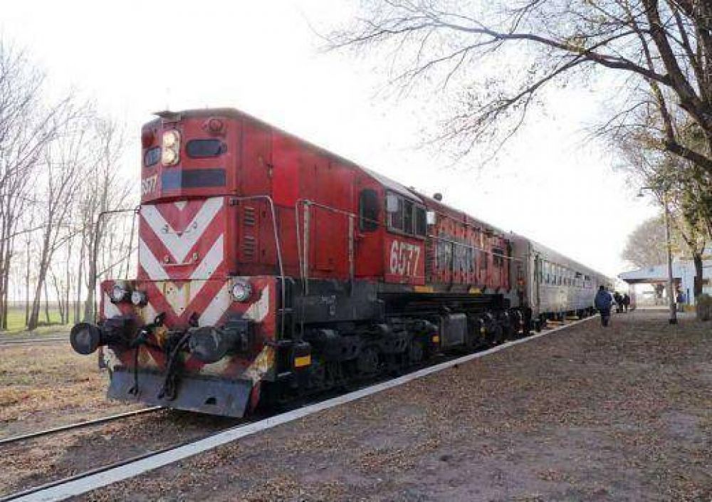 Aseguran fondos para la extensi�n del ferrocarril hasta el sur provincial