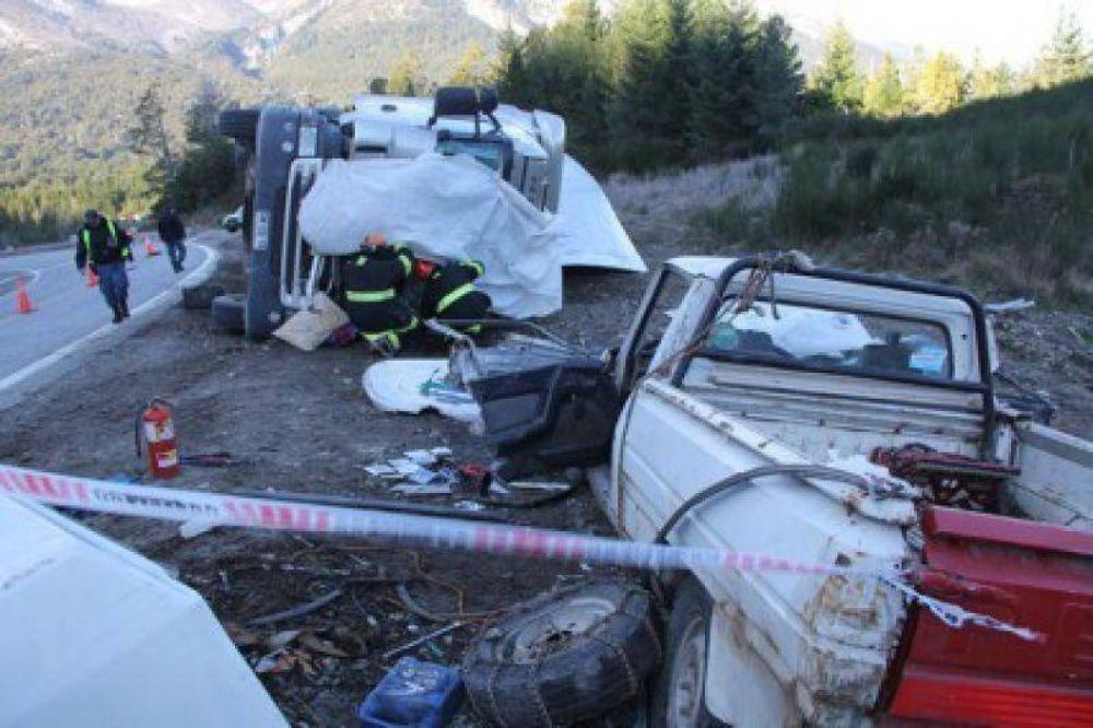 Muri� un camionero en accidente cerca de Villa La Angostura