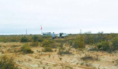 Los huarpes lograron que se suspenda por diez d�as la obra de alambrado