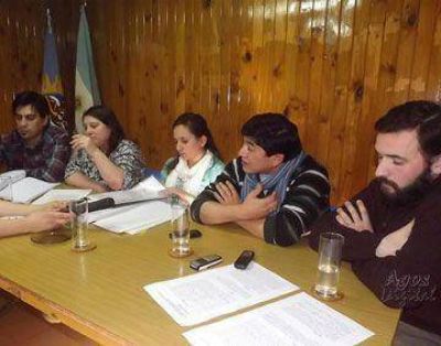 Concejales denuncian al intendente Garay y al titular del IDUV
