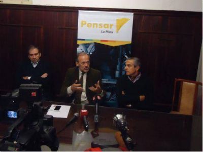 En la sede de Fundaci�n Pensar La Plata, Eduardo Amadeo brind� una conferencia sobre el futuro del pa�s