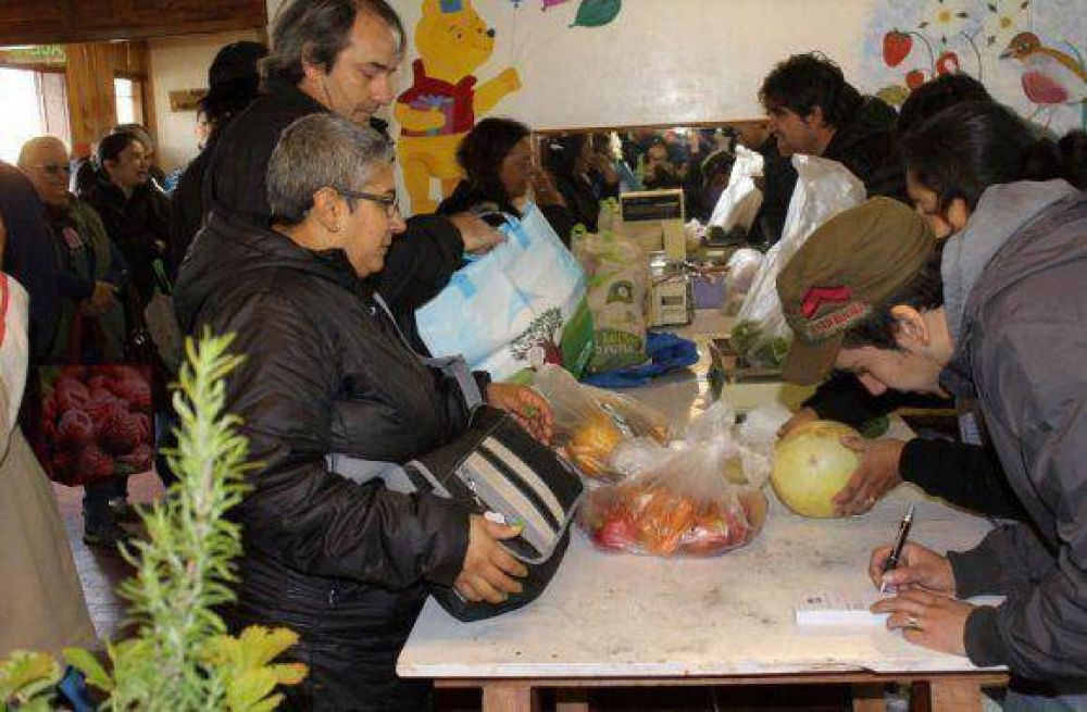 VI Feria de Frutas y Verduras en Ushuaia