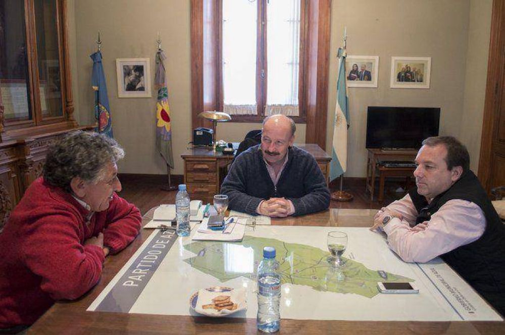 Inza se reuni� con el diputado Caputo para ultimar detalles del inicio de obras en la Escuela 505
