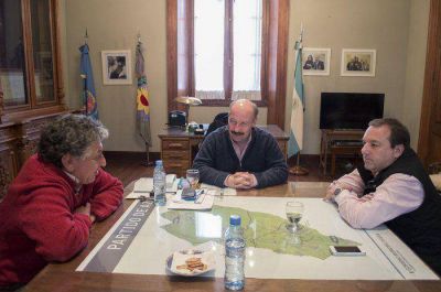 Inza se reuni� con el diputado Caputo para ultimar detalles del inicio de obras en la Escuela 505