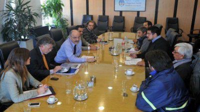 El Gobierno prometi� una soluci�n para los trabajadores de la gr�fica cerrada Donnelley