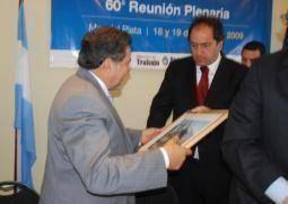 El PJ tras la derrota. Beder viaj� a Buenos Aires y se re�ne con Scioli