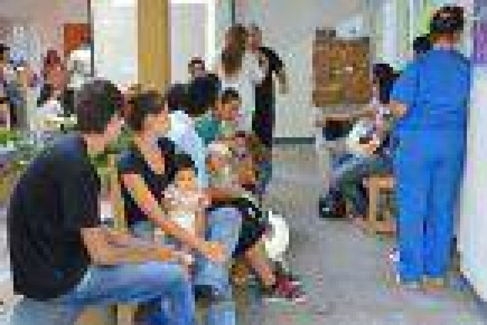 La comunidad del 7 de Mayo asisti� a charla sobre h�bitos saludables