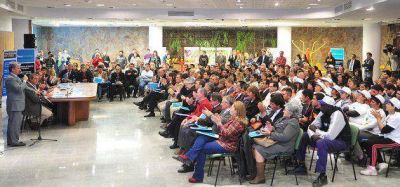Poggi a los intendentes: �Lo �nico que repartimos es dignidad y trabajo�