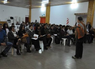 Brindaron una charla sobre violencia escolar en Arizona