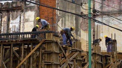 Desocupaci�n: Desde la UOCRA aseguran que est�n �capeando� el temporal