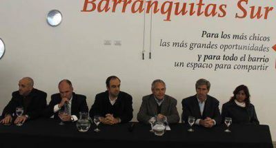 �Tenemos que pasar de la escuela contenedora a la escuela educadora�