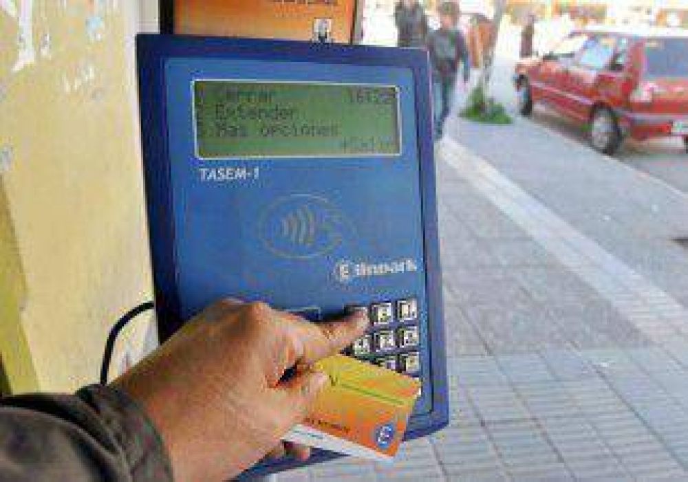 Impulsan otro aumento del estacionamiento medido 