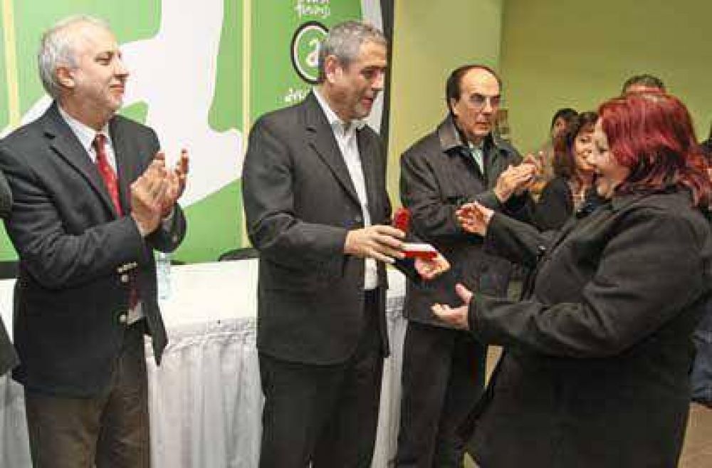 La comuna homenaje� a empleados con m�s de 25 a�os de trayectoria