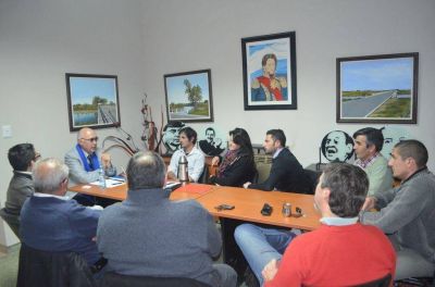 Gorosito acompa�a la decisi�n de construir un nuevo edificio para el colegio industrial de saladillo.
