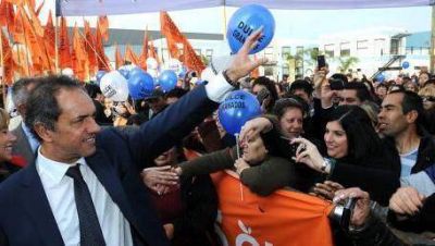 Scioli marca el camino; Massa y Macri no crecen