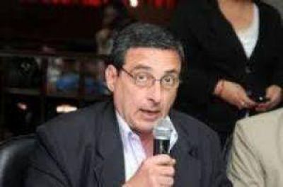 Senador de Ambato critic� a vecinos de El Rodeo
