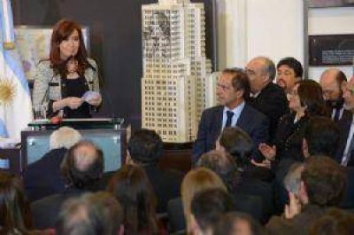 Cristina otorg� 2.500 soluciones habitacionales para Catamarca