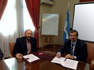 El gobernador acord� medidas para dinamizar las actividades portuarias