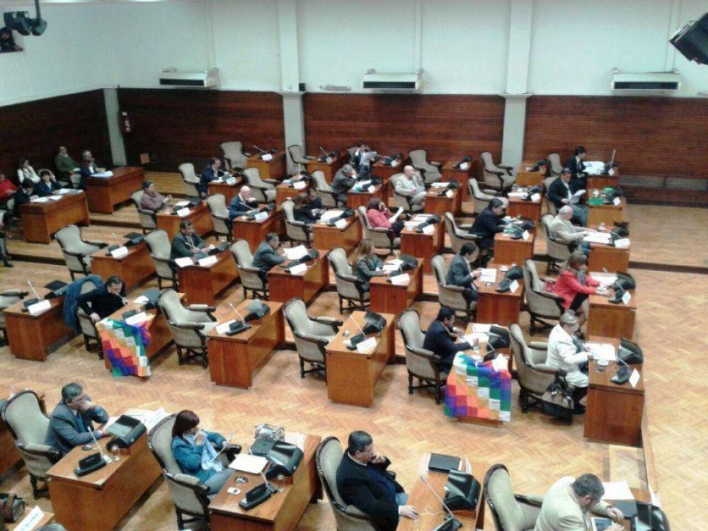 Aprobaron leyes sobre refinanciamiento
