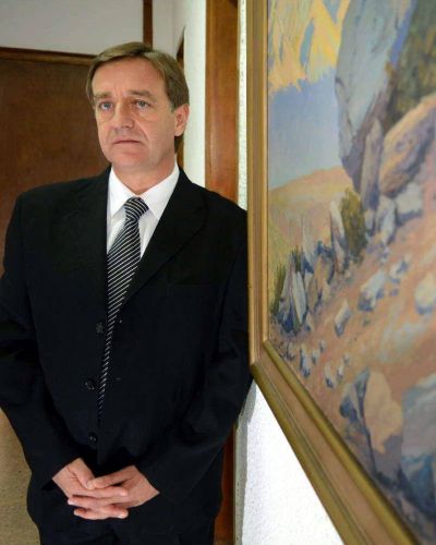 Su�rez cambia funcionarios en Capital y frena licitaciones