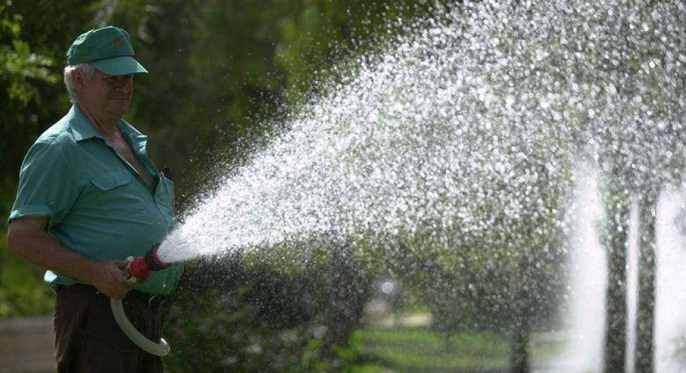�Es l�gico aumentar la tarifa del agua?
