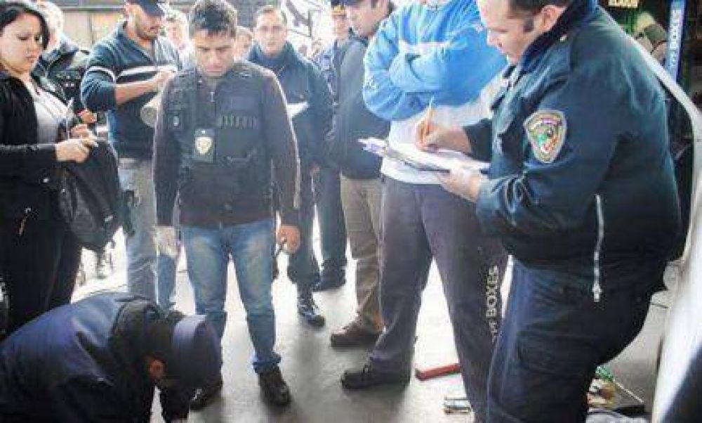 Detienen a delincuentes con 2500 kilos de marihuana y armas de juguete