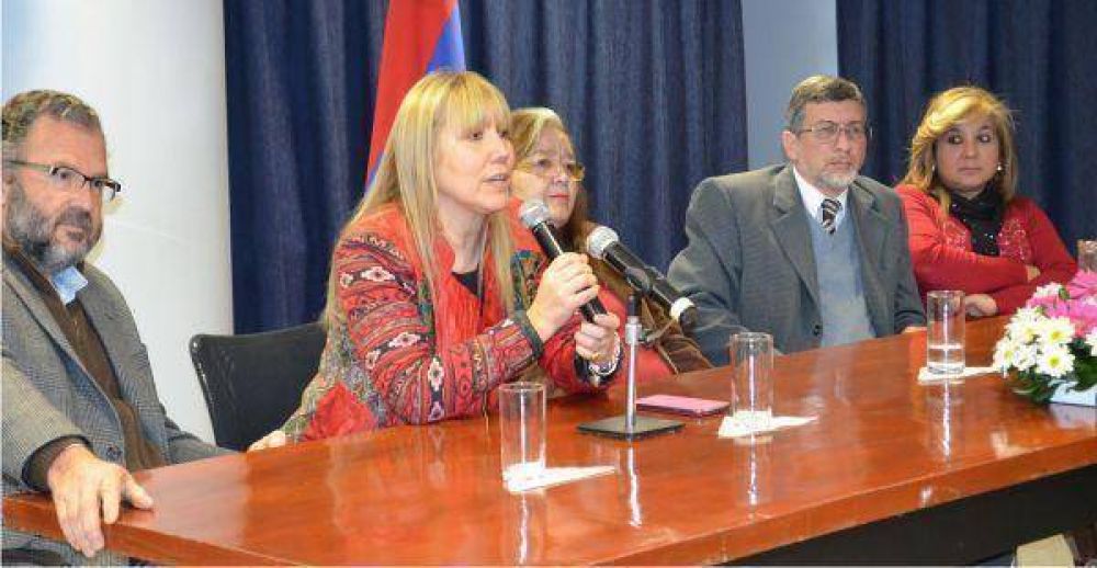 La UBA distingui� a los realizadores del Digesto Jur�dico de Misiones