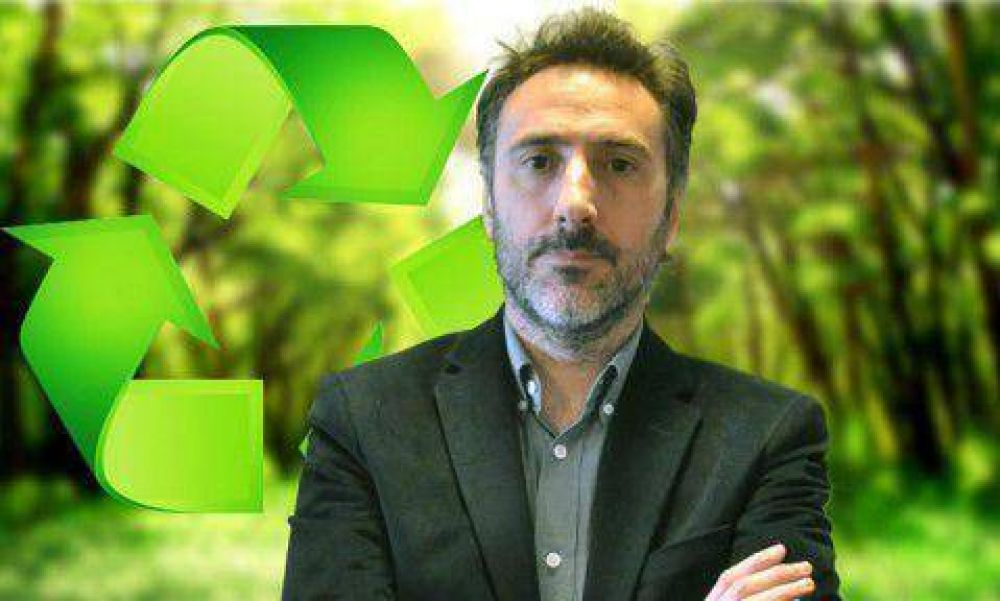 Villalonga: �Todos los espacios verdes de la Ciudad est�n en riesgo�