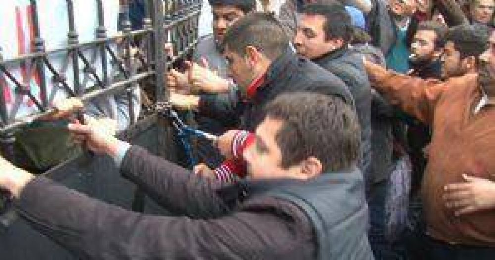 El PO repudi� las agresiones sufridas por estudiantes de la UNT