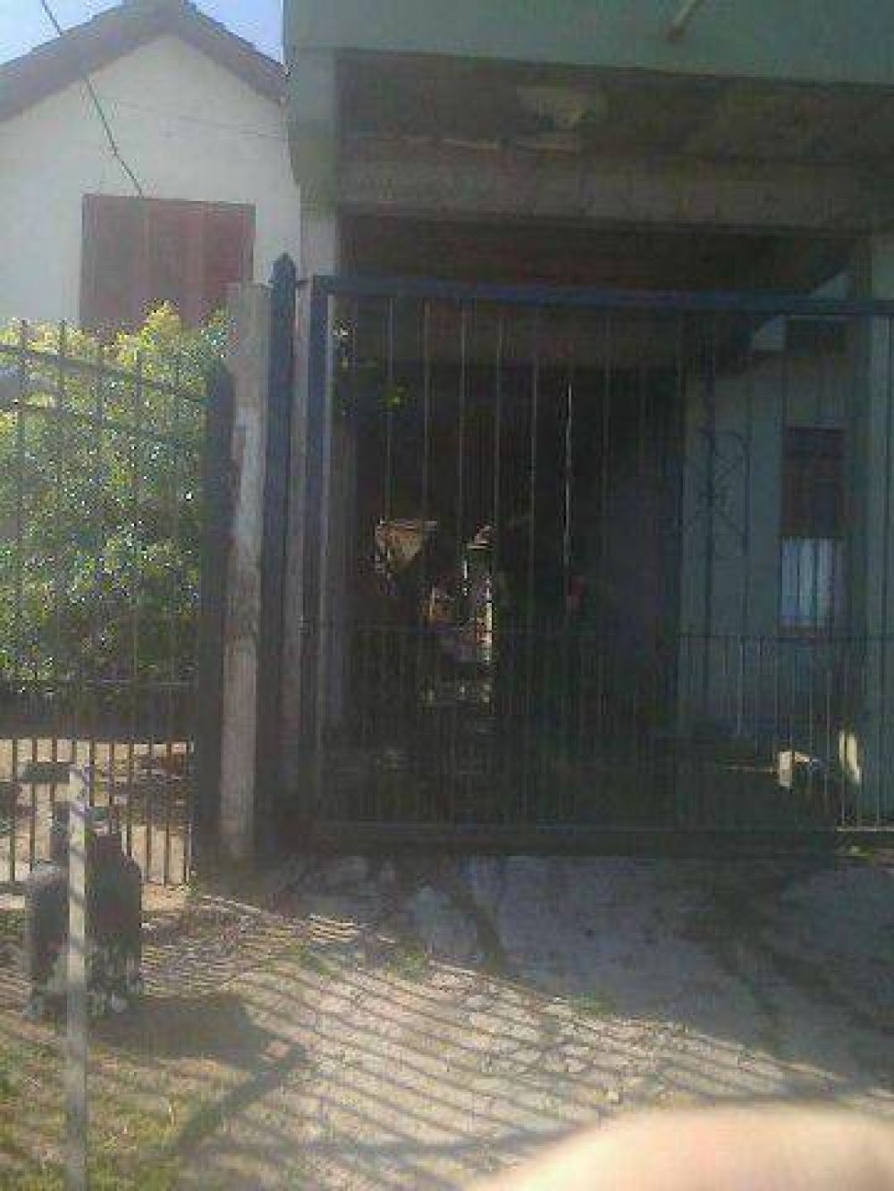 Buscan a un hombre que incendi� un departamento justificando que lo hizo �por un vuelto� hacia el due�o