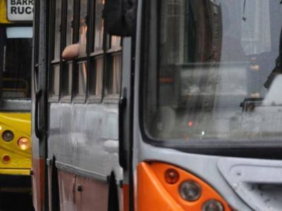 Cerca de diez mil universitarios pagar�n medio boleto en el transporte urbano